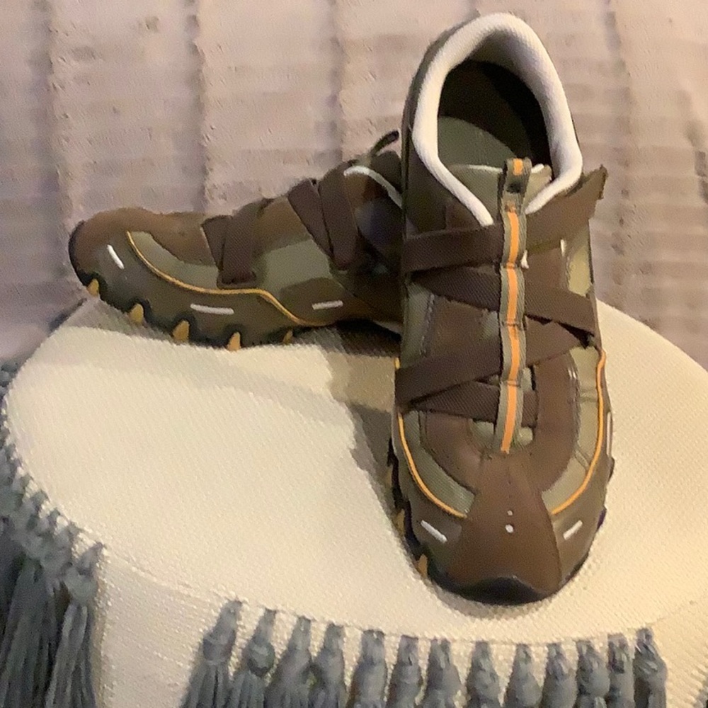 Skechers Olive & Gold Casual Walking Shoes 8-1/2